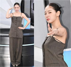 소유, '10kg 감량' 이렇게 바뀐다고?...'놀라운 미모+달라진 옷 태'