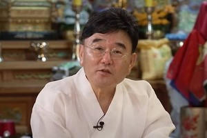 '무속인 된' 정호근, 5년간 세금 미납..."탈세 의도 NO, 면세 사업인줄"