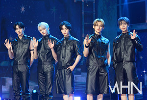 TXT、カボチャ販売の舞台裏…NCT DREAMによるリンゴ販売に期待高まる