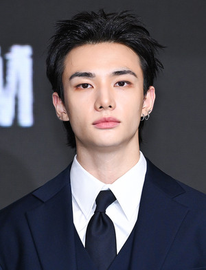 [포토] 스트레이 키즈 현진 '당길수록 잘생김'