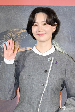 예정 없다더니...이유영, 출산 1년만 결혼식 소식 전했다
