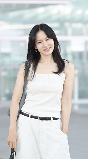 손예진, 공항에서도 청순한 미모 '어쩔수가없다'[MHN영상]