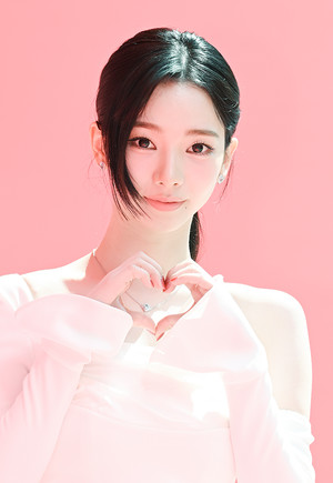 [포토] 에스파 카리나 '러블리 하트'
