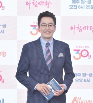 '수십억 퇴직금?' 소음보다 강했던 김재원 아나운서의 진심 [칼럼]