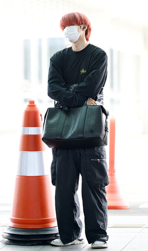 [포토] 더보이즈 선우 '피곤한 출국'