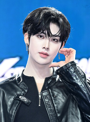[포토] 제로베이스원 리키 '주장 강한 이목구비'