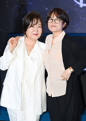 [포토] 김희원 감독과 함께하는 김해숙