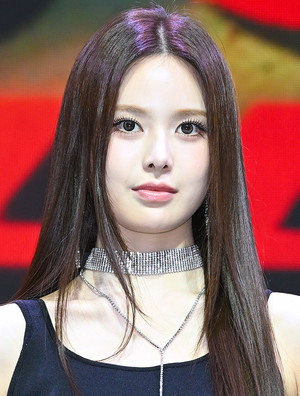 [포토] 이즈나 방지민 '클로즈업 부르는 미모'