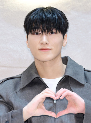 [포토] 에이티즈 산 '에이티니 심쿵해'