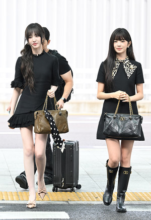 [포토] 아이브 리즈-레이 '파리 패션위크 참석위해 출국'