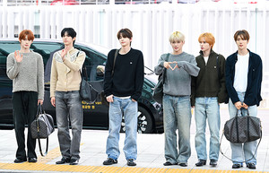 [포토] 투어스 '파리 패션위크 참석 위해 출국'