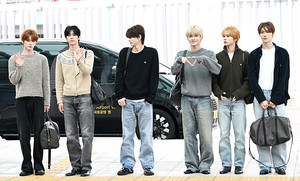 [포토] 투어스 '가을 패션으로 출국'