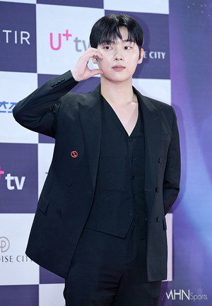 '대세' 최현욱, 이번엔 '무개념 시구' 인성 논란...이미지 추락 어쩌나 [M-scope]