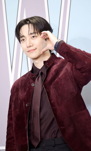 이준호, 잘생긴 버건디 왕자님의 하트 [MHN영상]