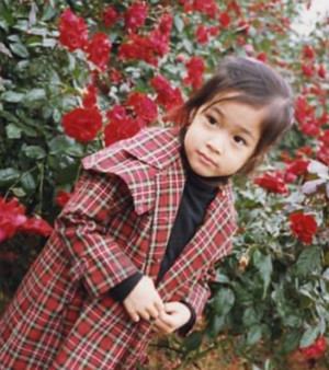 '♥이병헌' 이민정, 모태 미녀 입증...왕빛나→이소연 "딸이랑 붕어빵"