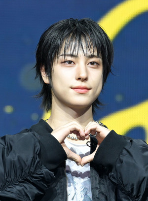 [포토] 앤팀 타키 '훈훈한 하트'