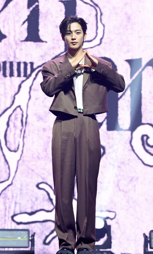 [포토] 위아이 김요한 '그룹활동 컴백'