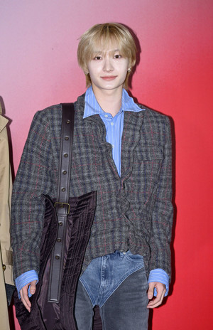 [포토] 킥플립 동화 '패션이 남다르네'