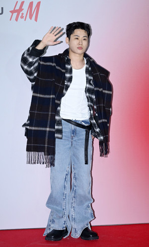 [포토] 쿠기 '여유로운 인사'