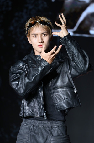 [포토] 82메이저 조성일 '트로피를 들어'