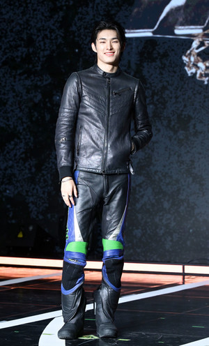 [포토] 82메이저 윤예찬 '섹시 바이커'