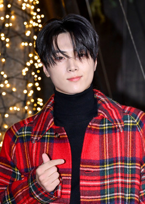 [포토] 엔하이픈 제이 '설렘 가득 하트'