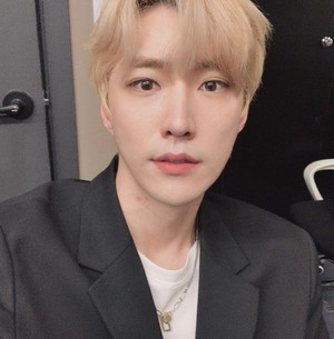 "불법행위 없다"더니...'유흥업소 출입 의혹' 김준영, 결국 모든 작품 '하차' 엔딩