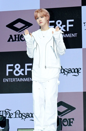 [포토] 아홉 박주원 '시선 사로잡는 핑크머리'