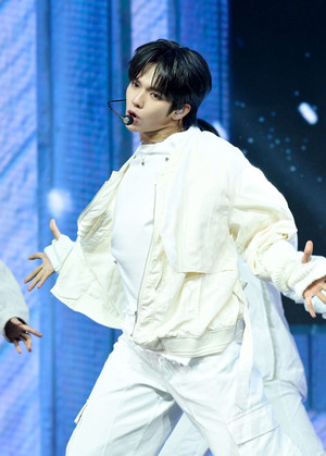 [포토] 아홉 제이엘 '파워 댄스'