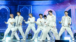 [포토] 아홉 '초고속 컴백'