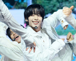 [포토] 아홉 서정우 '팬심 훔치는 윙크'