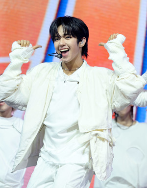 [포토] 아홉 제이엘 '나를 봐'