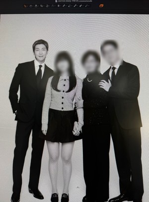 누구 닮았나 했더니...BTS RM, 부모님과 똑닮은 '붕어빵' 비주얼 눈길
