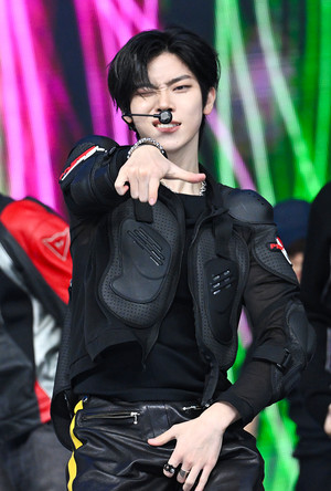 [포토] 클로즈 유어 아이즈 장여준 '시크하게 찡긋'