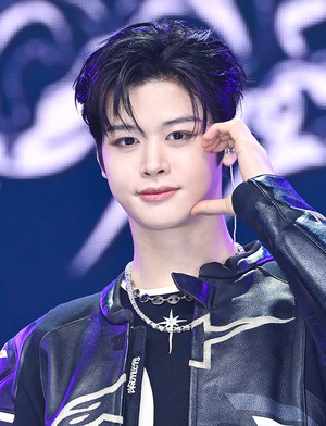 [포토] 클로즈 유어 아이즈 마징시앙 '꽃미남 하트'