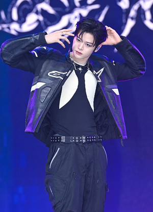 [포토] 클로즈 유어 아이즈 마징시앙 '멋짐 장착'