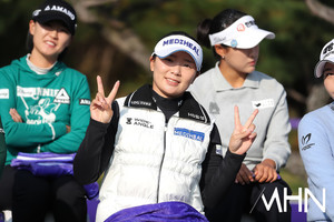 [mhn포토] 이다연, 브이 브이 - 뉴스 썸네일 이미지