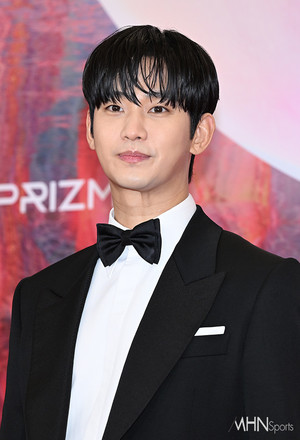 김수현 측 "故김새론 유족, 사실상 범죄 시인...사생활 유포시 법적대응" 경고