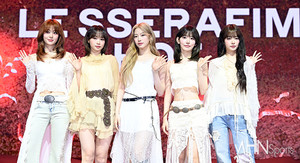 르세라핌, 英 오피셜 차트+더 시즌즈 동시 화제...'SPAGHETTI'열풍