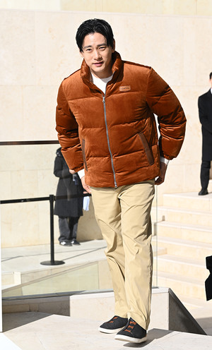 [포토] 유태오 '완벽 방한 패션'