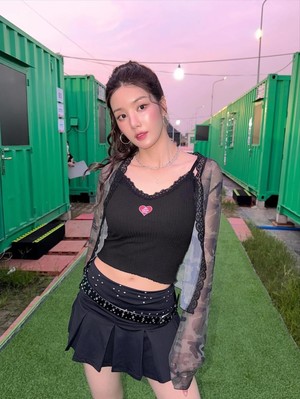 “水弹女神”权恩妃,湿身也不失风采,凹凸有致的身材点燃冬日舞台