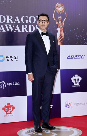 청룡영화상 레드카펫 현빈 슈트핏