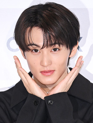 [포토] NCT 마크 '꽃비주얼'