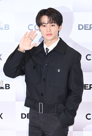 [포토] NCT 마크 '자체발광 비주얼'