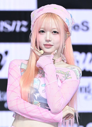 [포토] 트리플에스 미소녀즈 김채원 '몽글몽글 미모'