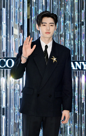 [포토] 엔하이픈 성훈 '미남의 인사'