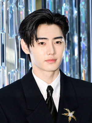 [포토] 엔하이픈 성훈 '감탄나오는 잘생김'