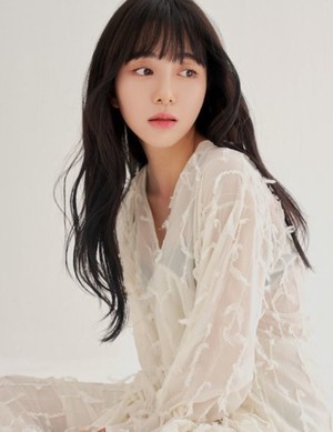 'AOA 출신' 권민아, 활동 복귀한다...모덴베리서 새출발 "기대 보답하겠다" [공식]