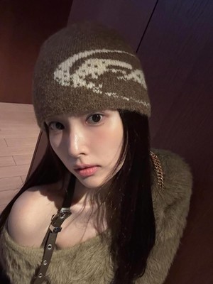 Kang Hye-won, Former IZ*ONE Member, Stuns with Chic Winter Knit Look