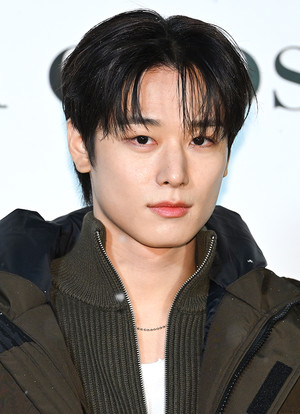 [포토] 더보이즈 주연 '여심 흔드는 눈빛'